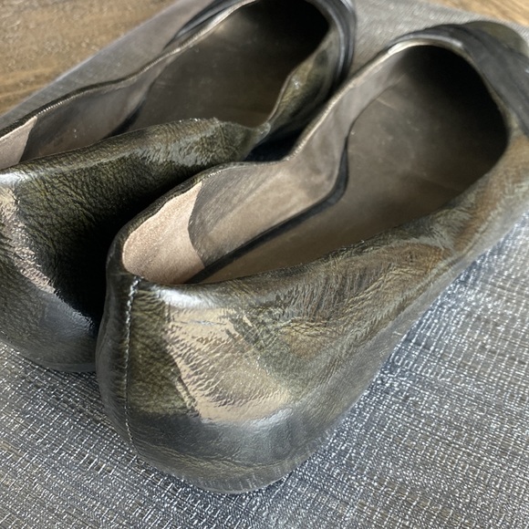 Kenneth Cole Reaction flats 9 - Picture 2 of 6